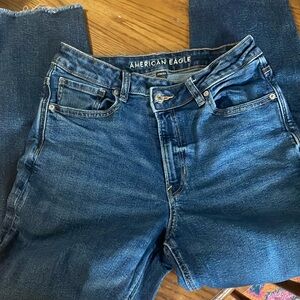 American Eagle mom Jean